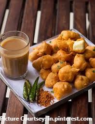 Pakora is one of the most favourite accompaniments of tea